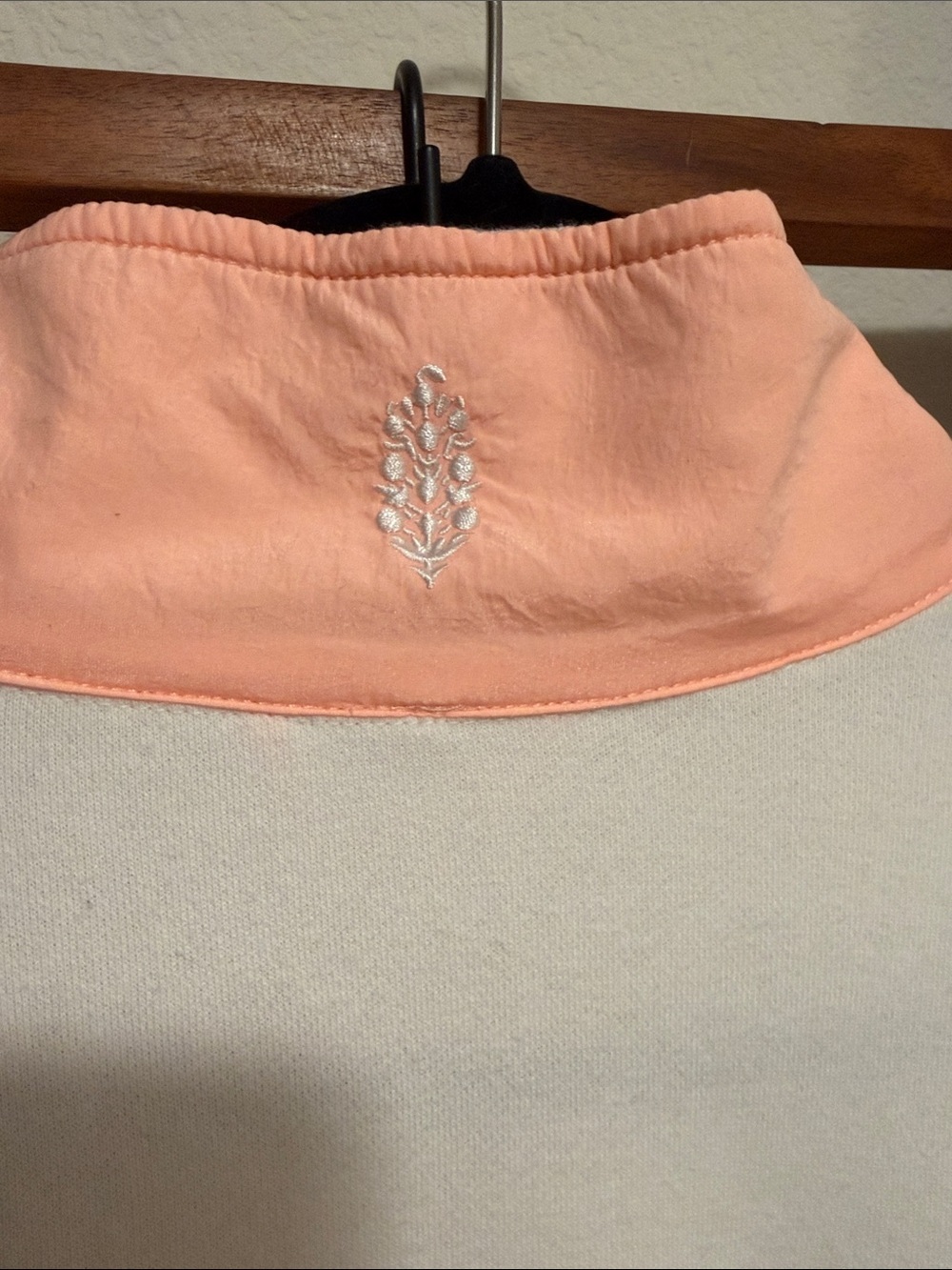 Free People Movement World Tour Pullover Sweatshirt in White/Peach Combo XL NWT - Picture 5 of 7